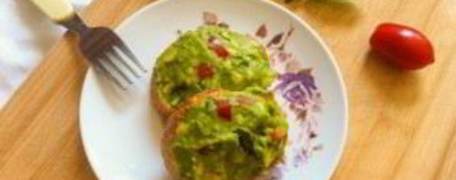 Шаг 3: тостов с авокадо и помидором