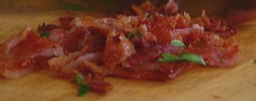 Шаг 5: тостов с беконом, помидорами, цукини и сыром