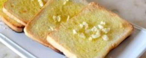 Шаг 4: тостов с чесноком