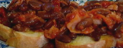 Шаг 13: тостов с фасолью, беконом и вялеными помидорами