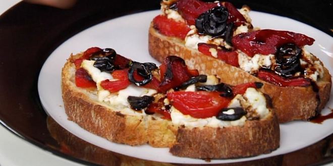 Рецепт тостов с козьим сыром