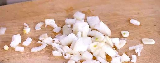 Шаг 2: тостов с куриной печенью, редиской и яйцом