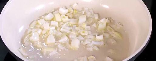 Шаг 3: тостов с куриной печенью, редиской и яйцом