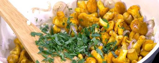 Шаг 6: тостов с лисичками и лимонным сыром