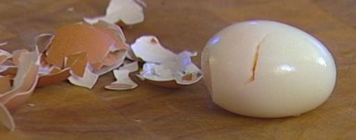 Шаг 2: тостов с сельдью, свеклой и зеленым горошком