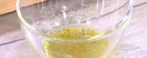 Шаг 5: тостов с сельдью, свеклой и зеленым горошком