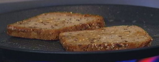 Шаг 4: жареных грибов на тостах