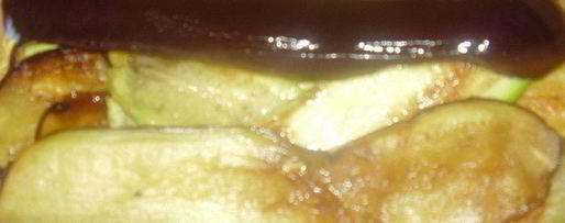 Шаг 2: улиток из баклажанов и кабачков