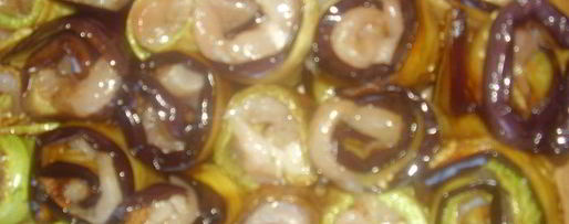 Шаг 4: улиток из баклажанов и кабачков