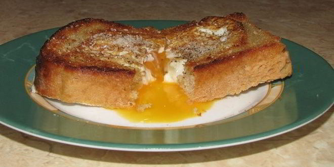 Рецепт глазуньи в хлебе