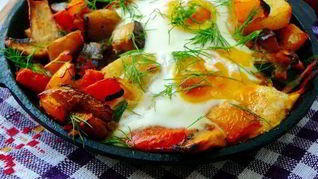 Рецепт Картофеля с шампиньонами и яичницей