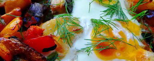 Шаг 4: картофеля с шампиньонами и яичницей