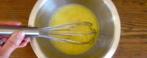 Шаг 2: простой яичницы болтунья