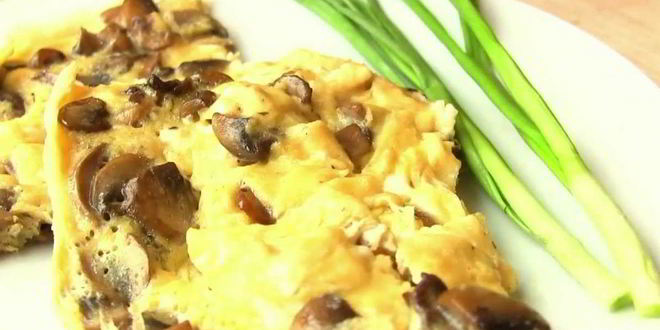 Рецепт простой яичницы с грибами