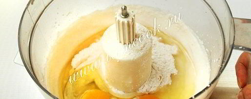 Шаг 4: торта яичница с персиками и шоколадом