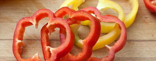 Шаг 1: яичницы глазунья в перце