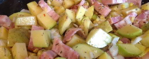 Шаг 3: яичницы и запеченный картофель с беконом и ароматными травами