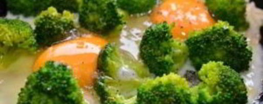 Шаг 2: яичницы с брокколи