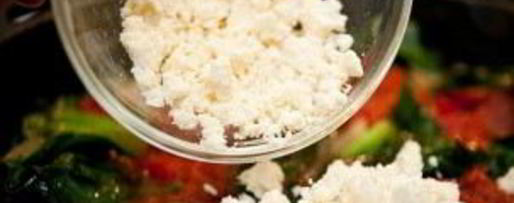 Шаг 4: яичницы с брынзой