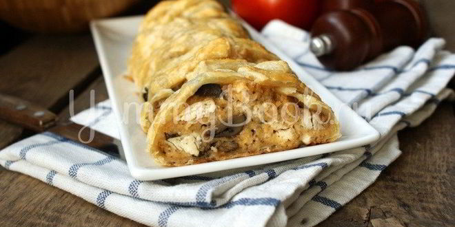 Рецепт яичницы с филе и грибами в слоеном тесте