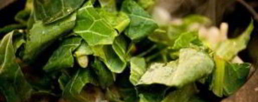 Шаг 2: яичницы с капустой кале и сыром фета