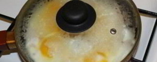 Шаг 4: яичницы с сыром плавленным