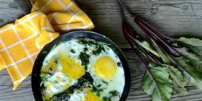 Рецепт яичницы со свекольной ботвой