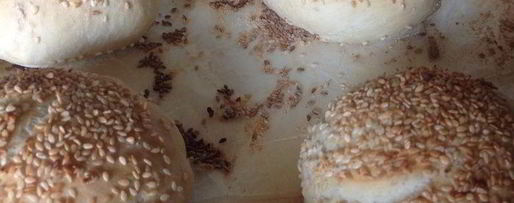 Шаг 4: яичницы в свежеиспеченной булочке с кунжутом