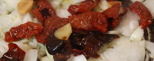 Шаг 2: запечённой глазуньи с вялеными томатами