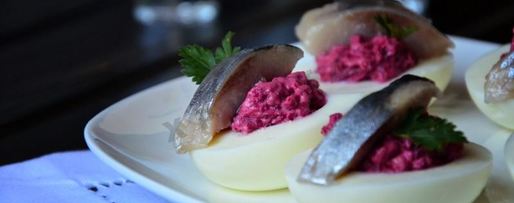 Шаг 6: яиц с сельдью и свеклой