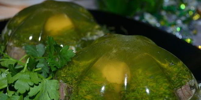 Рецепт мясного заливного грибы во мху