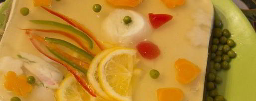 Шаг 10: слоеного заливного из языка петушок