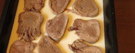 Шаг 8: слоеного заливного из языка петушок