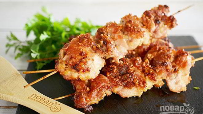 Рецепт Зате — запеченных кусочков курицы, замаринованные в пикантном маринаде с пряностями и арахисом