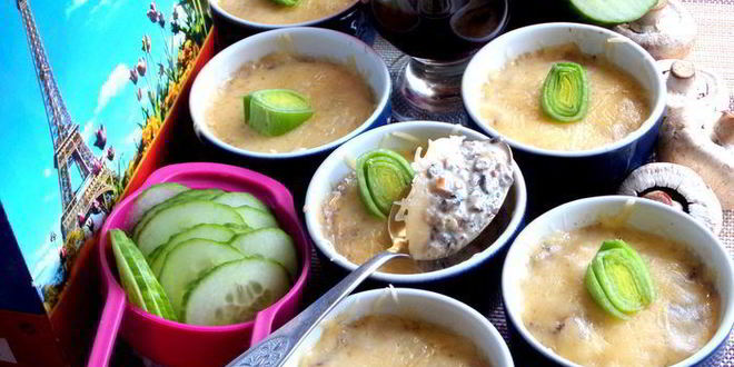 Рецепт сливочного жульена с ветчиной и грибами