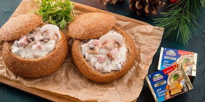 Рецепт сытного мясного жульена в булочке