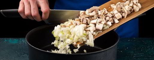 Шаг 1: сытного мясного жульена в булочке