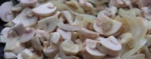 Шаг 2: жульена с грибами и картофелем