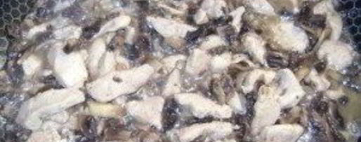 Шаг 5: жульена с грибами на сковороде