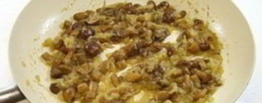 Шаг 5: жульена с курицей и лисичками