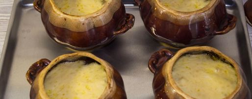 Шаг 20: жульена в горшочке с курицей и грибами