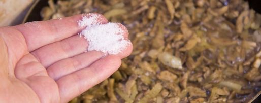 Шаг 8: жульена в горшочке с курицей и грибами