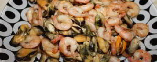 Шаг 2: жюльена с мидиями и креветками